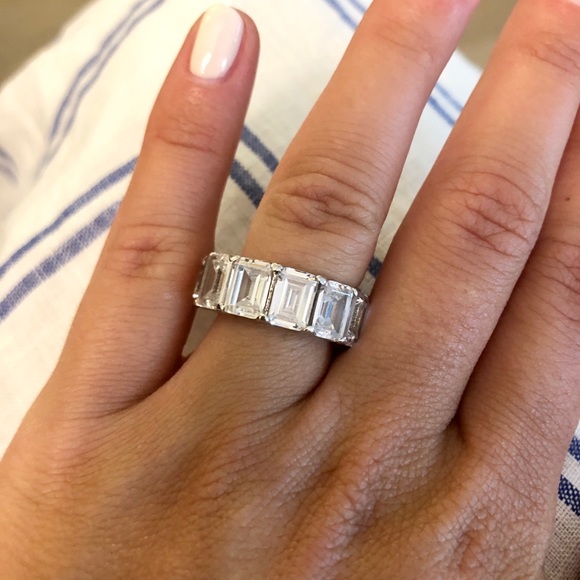 ETERNITY EMERALD DIAMOND RING BAND - Picture 2 of 8